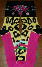 Load image into Gallery viewer, *New Inventory - Medium Thick - Leopard Socks