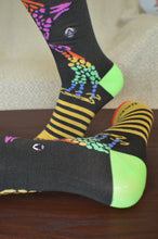 Load image into Gallery viewer, Medium Thick - Giraffe Socks